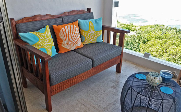 Isla Mujeres vacation rentals,&nbsp; sailfish condo #402 balcony furnishings